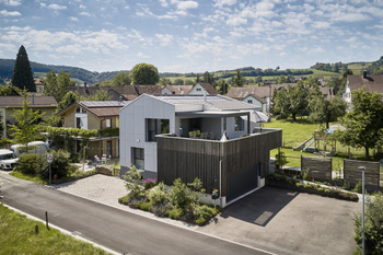 Einfamilienhaus mit Oberdeck und Seelage