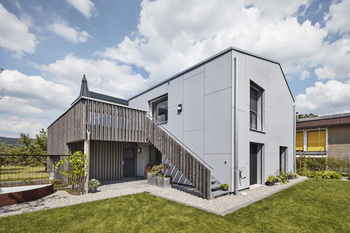Einfamilienhaus mit Oberdeck und Seelage