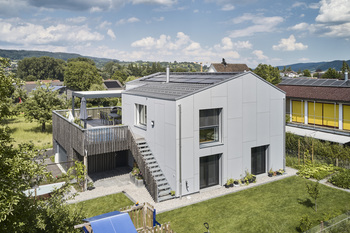 Einfamilienhaus mit Oberdeck und Seelage