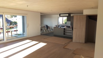 Klassisches Einfamilienhaus am kleinen Hang