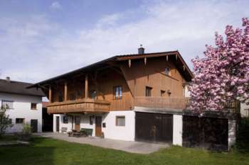 Aus Holz gebaut