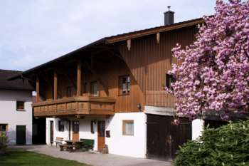 Aus Holz gebaut