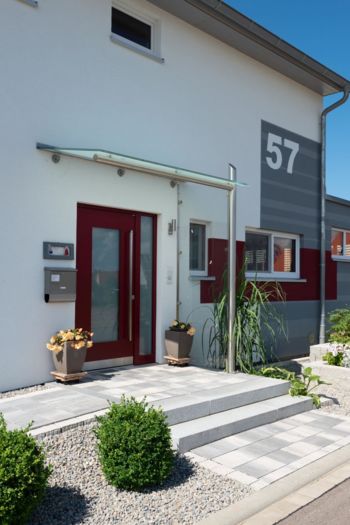 Klimaholzhaus mit Einliegerwohnung in Weidenbach
